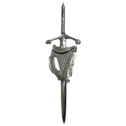 KILT PIN